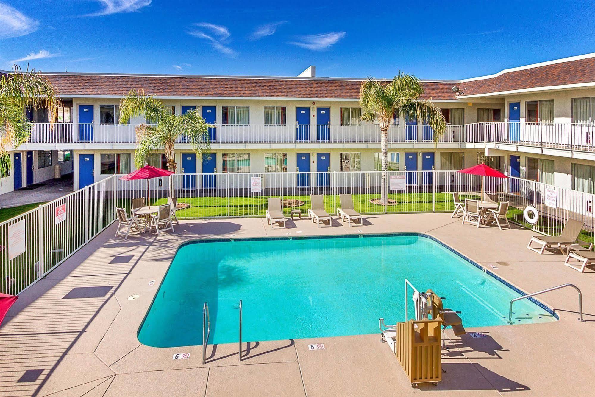 Motel 6-Phoenix, Az - North Bell Road Exteriör bild