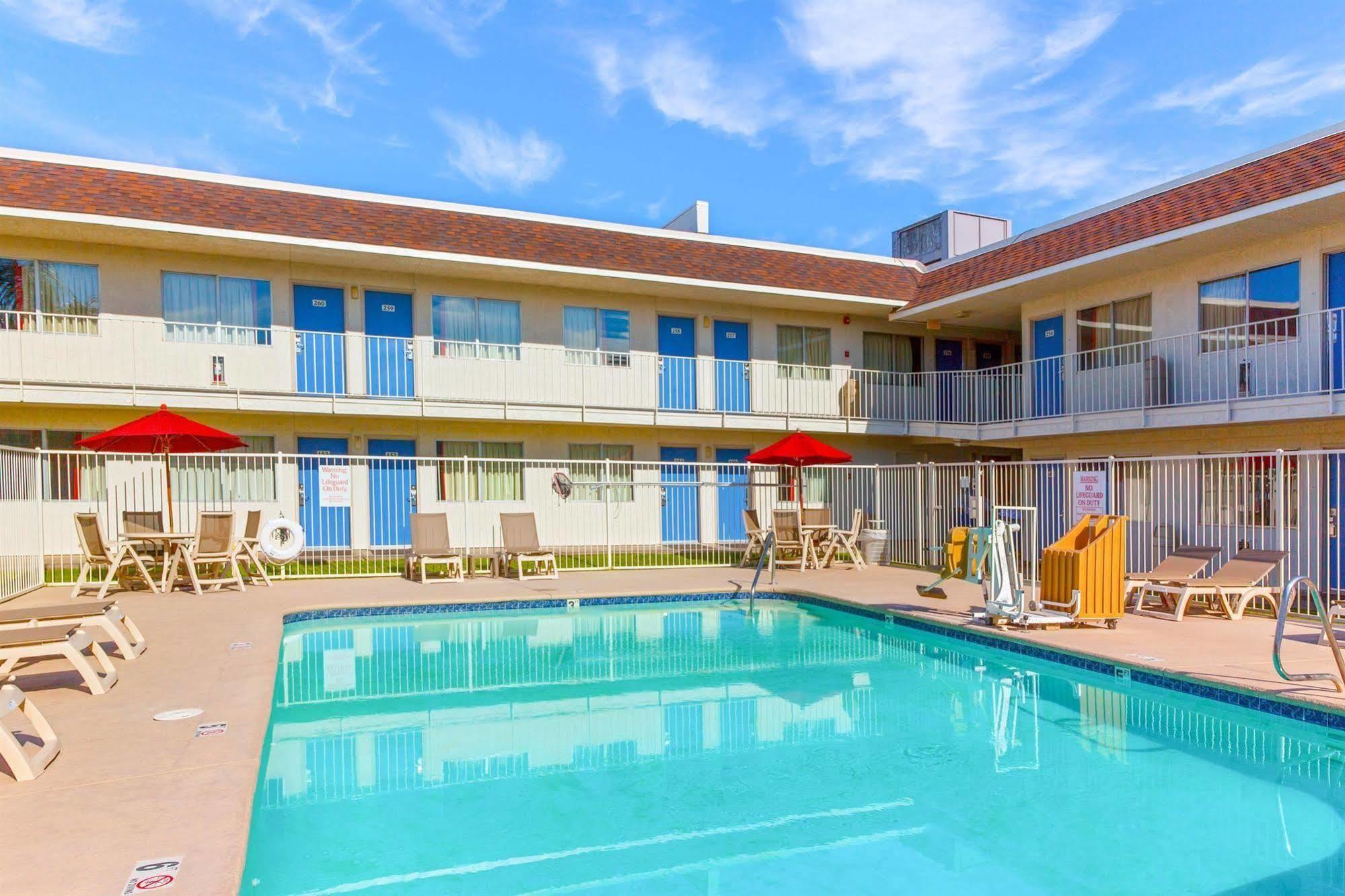 Motel 6-Phoenix, Az - North Bell Road Exteriör bild